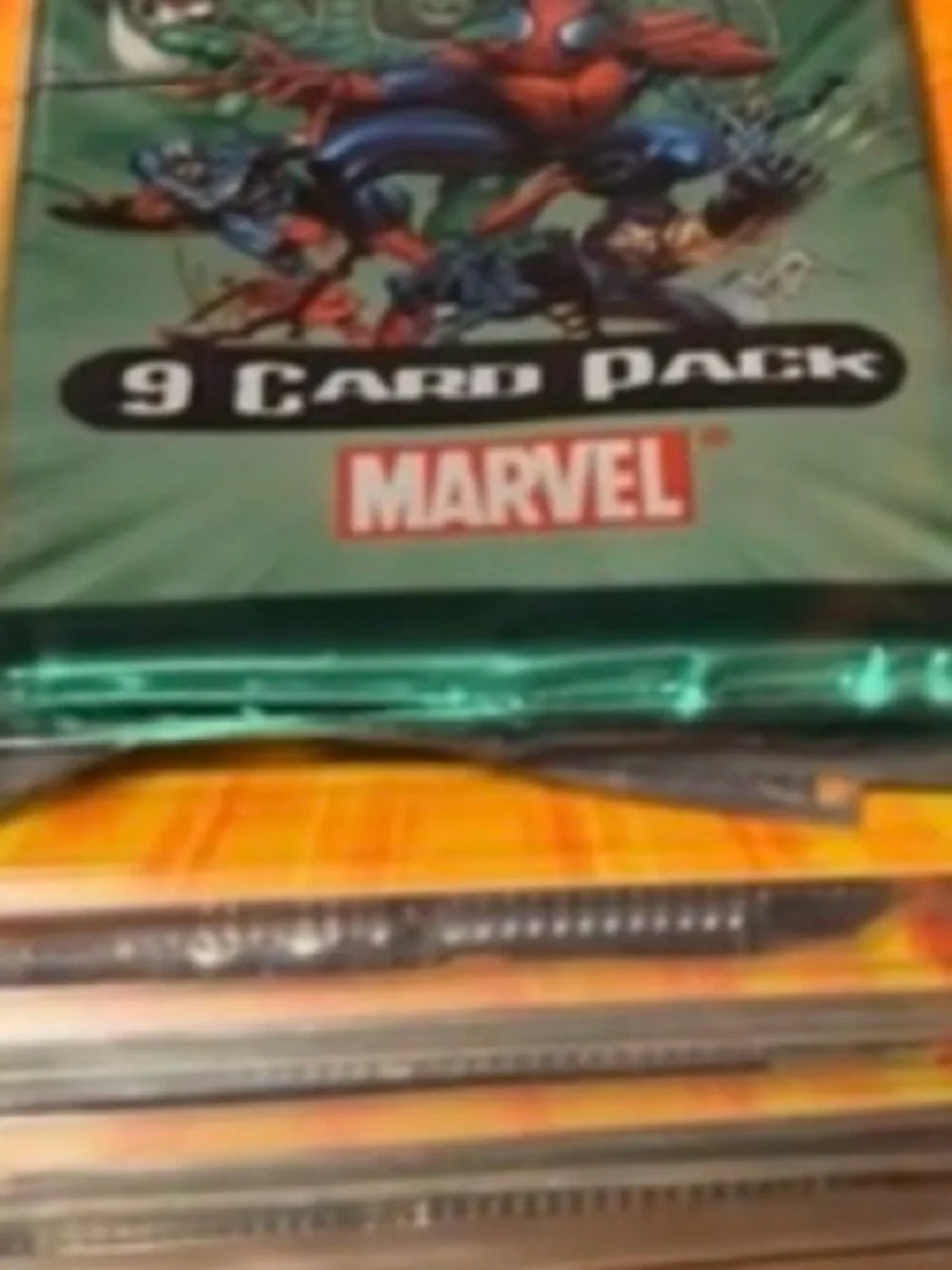 9-Card Pack - Green/Orange 2003 Marvel